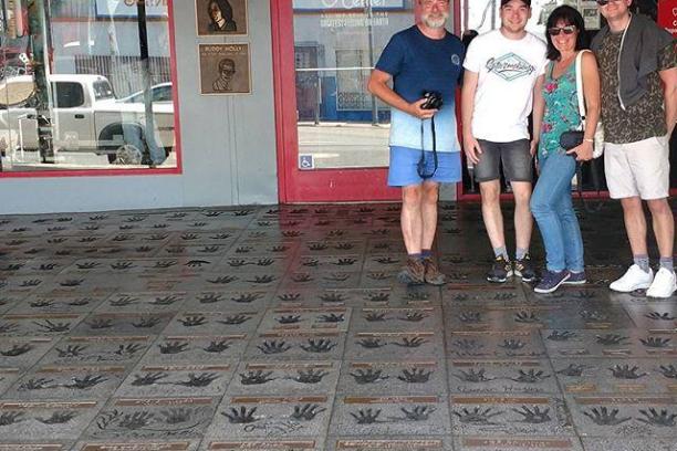 Ultimate Hollywood Experience Tour guitar center